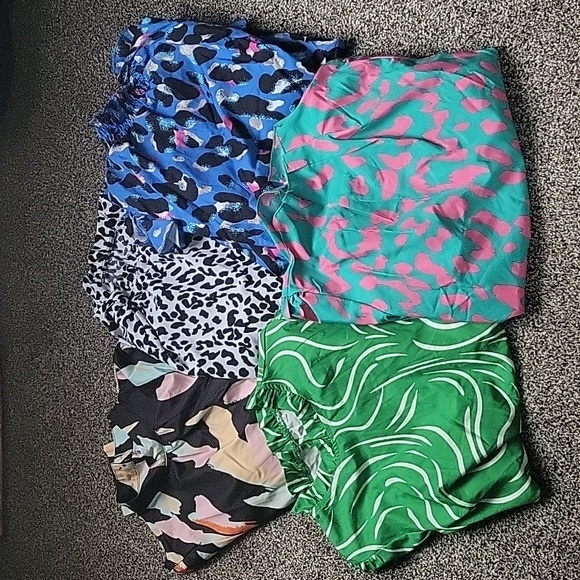 The Unbranded Brand Tops - Lot of 5 Women’s Blouses Size Medium | Bold Prints | Lightweight